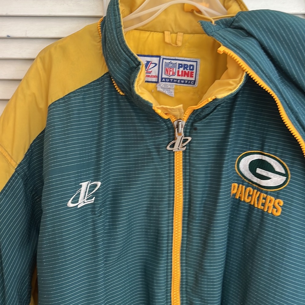 REDUCED XL Green Bay  Packer mens jacket, buy now!